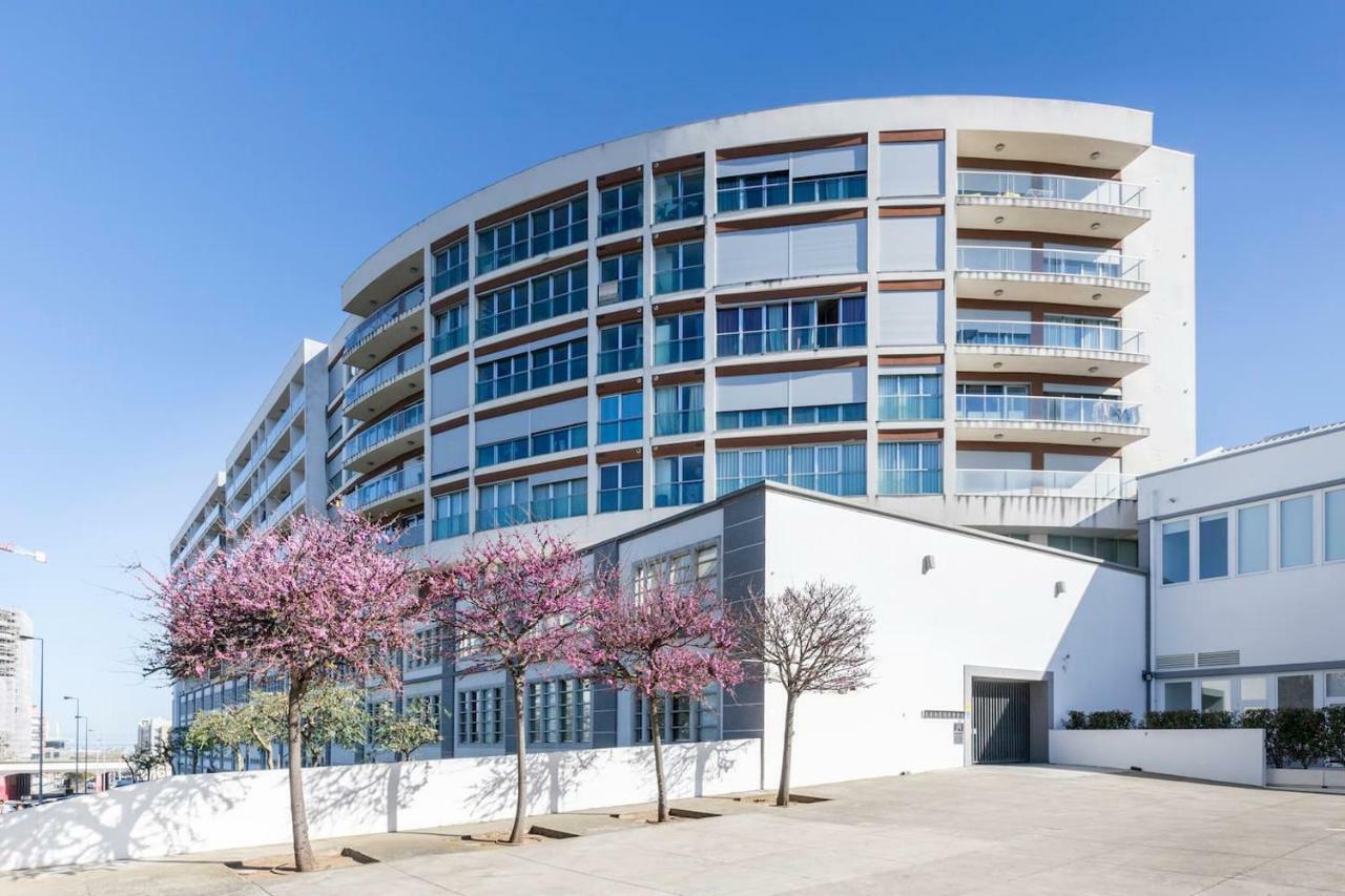 Ferienwohnung Amazing Flat - Pool And Parking Lissabon Exterior foto
