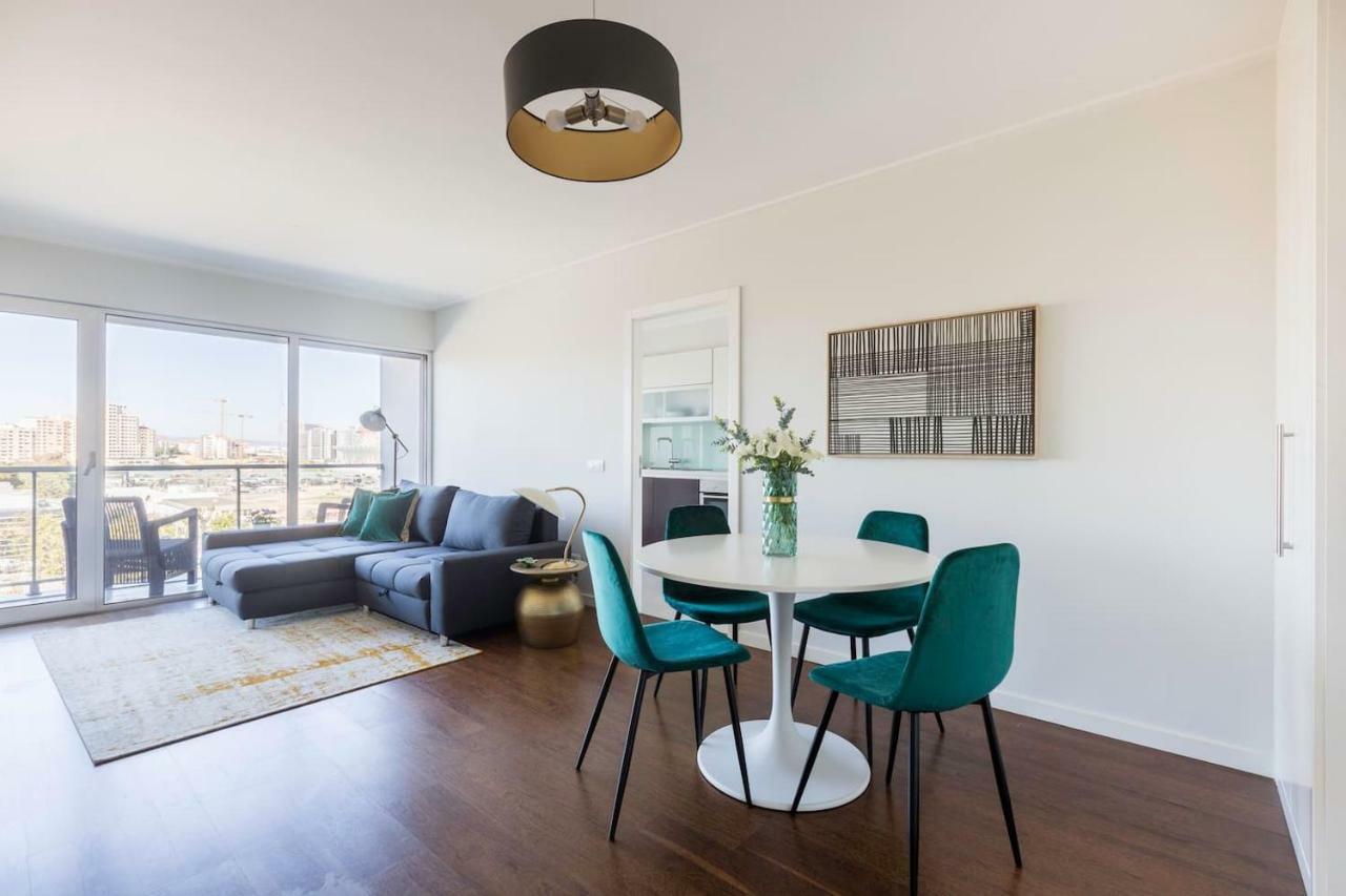 Ferienwohnung Amazing Flat - Pool And Parking Lissabon Exterior foto