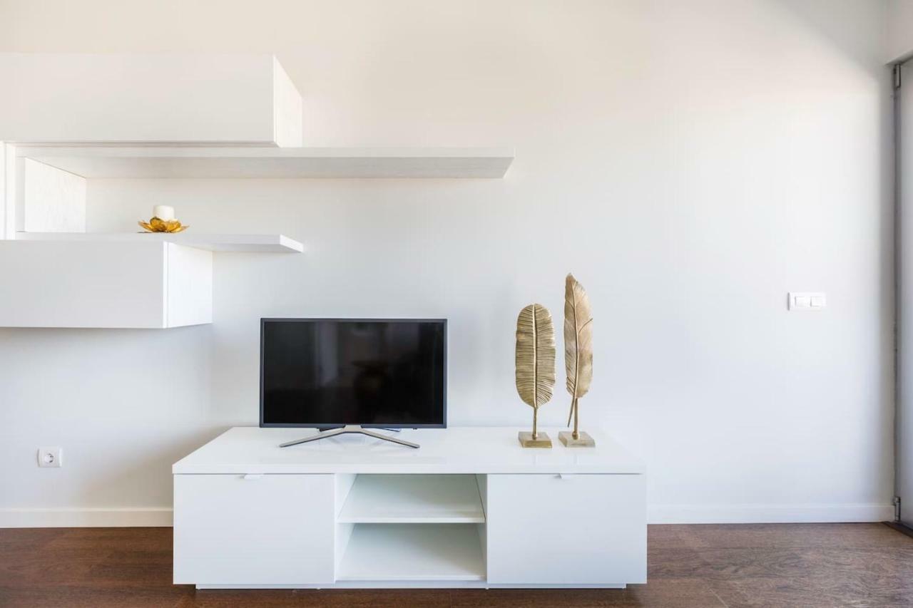Ferienwohnung Amazing Flat - Pool And Parking Lissabon Exterior foto